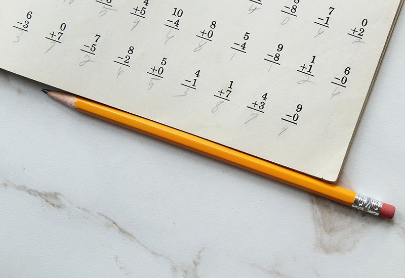 Simple addition and subtraction math quiz